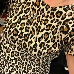 ANIMAL PRINT TOP WITH SHORT SLEEVES SIZE M